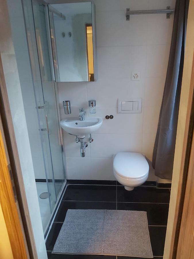Aparthotel Roessli Self Check In 24-7 Free Parking Unterägeri Esterno foto