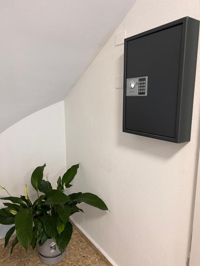 Aparthotel Roessli Self Check In 24-7 Free Parking Unterägeri Esterno foto